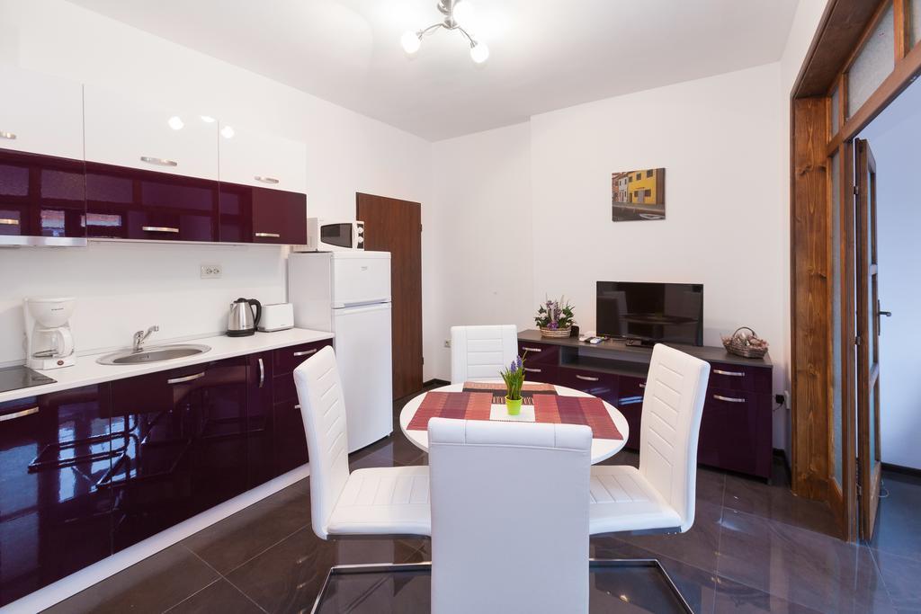 Central Beach Guest Rooms Burgas Екстер'єр фото